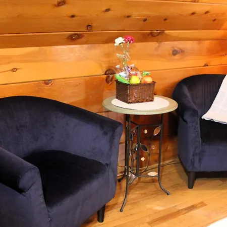 Elliott House Boutique Inn-3